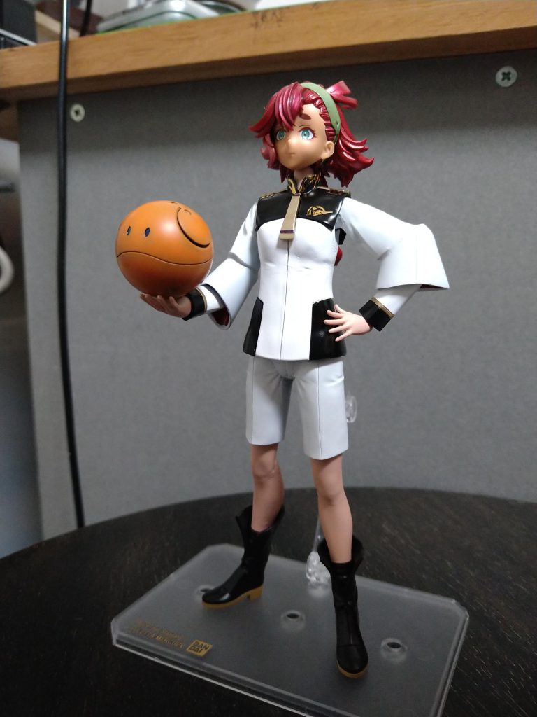 ノーマル頭。やっぱりこのぐらい目を描かないとマヌケな感じになってしまうのかしら、、でもこの顔もアニメと違いますよね?