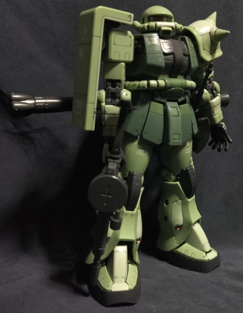 ななめ右から。