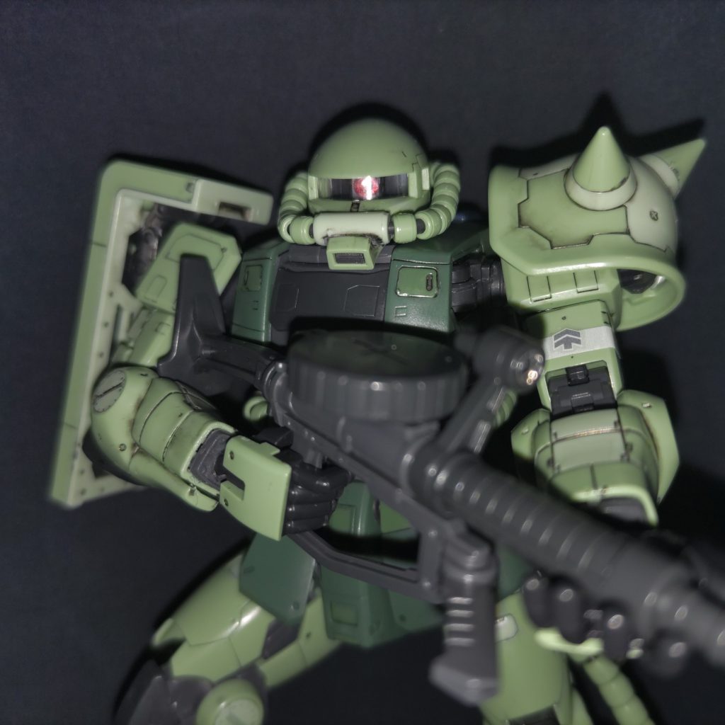 製造工程の画像はありません。モノアイには色は入っていますが、目立たなくなってしまいました。お粗末な出来で失礼しました。