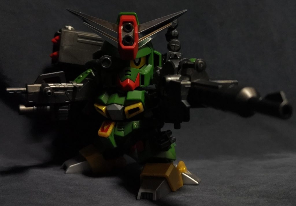 スミ入れと、僅かに部分塗装をしています。