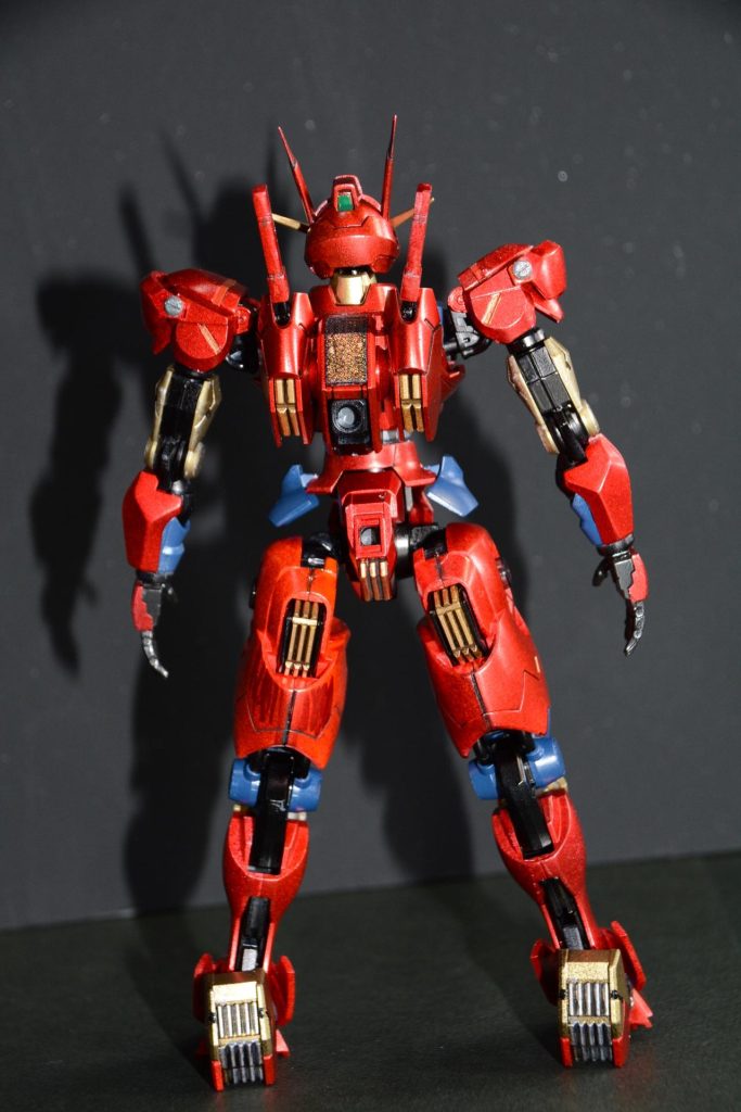 後ろ、左足がひどい事になってしまった。太ももの合わせ目は5mmのスジボリでごまかしています。墨入れして綿棒でこするだけでハゲてこんな惨事に・・・・