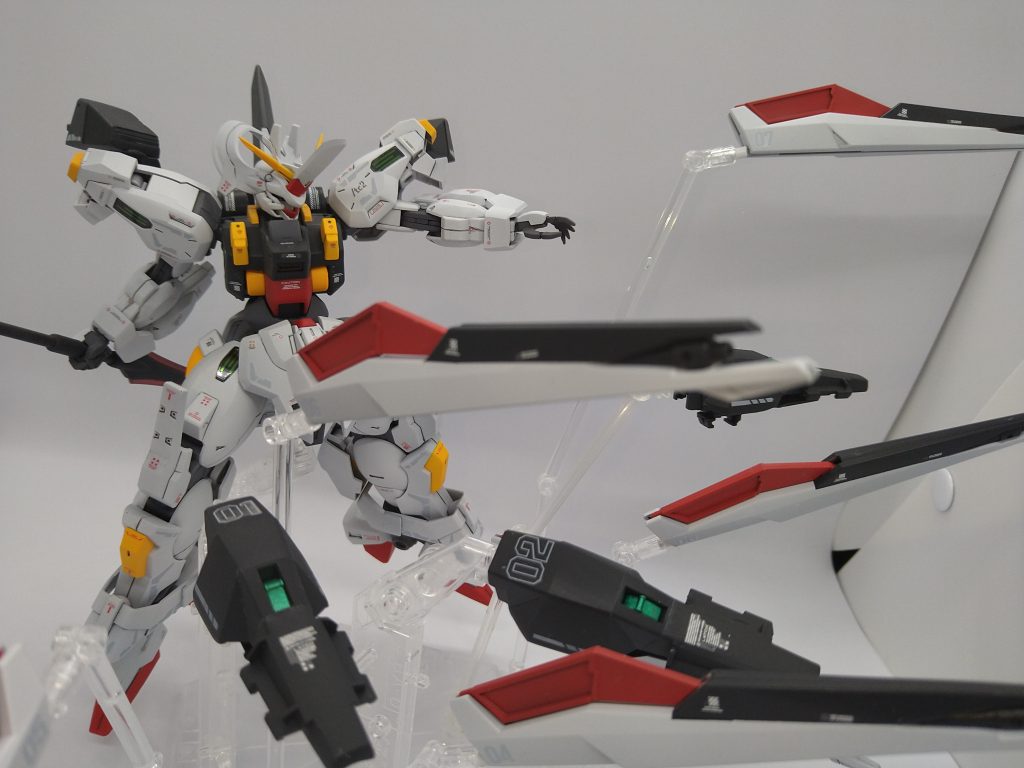 ガンドアームのフィードバックをAIなら処理負荷増大で熱暴走になると思い、稼働時間に制限でガンビットを使えるようにしたという脳内設定です。