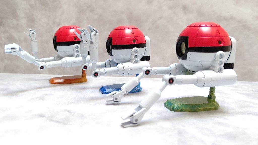 アームを中のポケモンの手(前足？)に合わせてポーズ。。