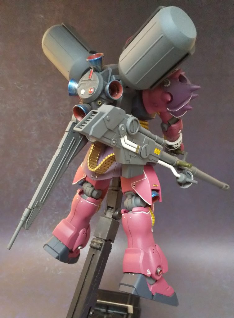 バックショットです。ランゲ・ブルーノ砲とでかいバックパックが迫力満点です。