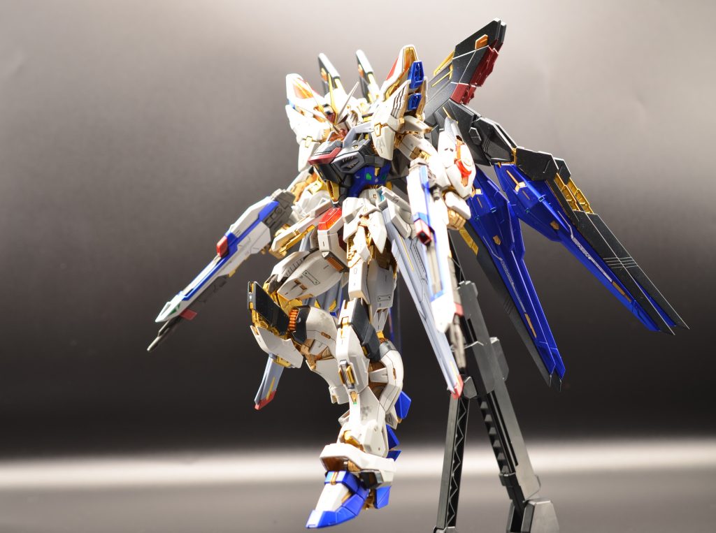 ディティールが濃密なので、軽くポーズを付けただけでめちゃくちゃ映えます!