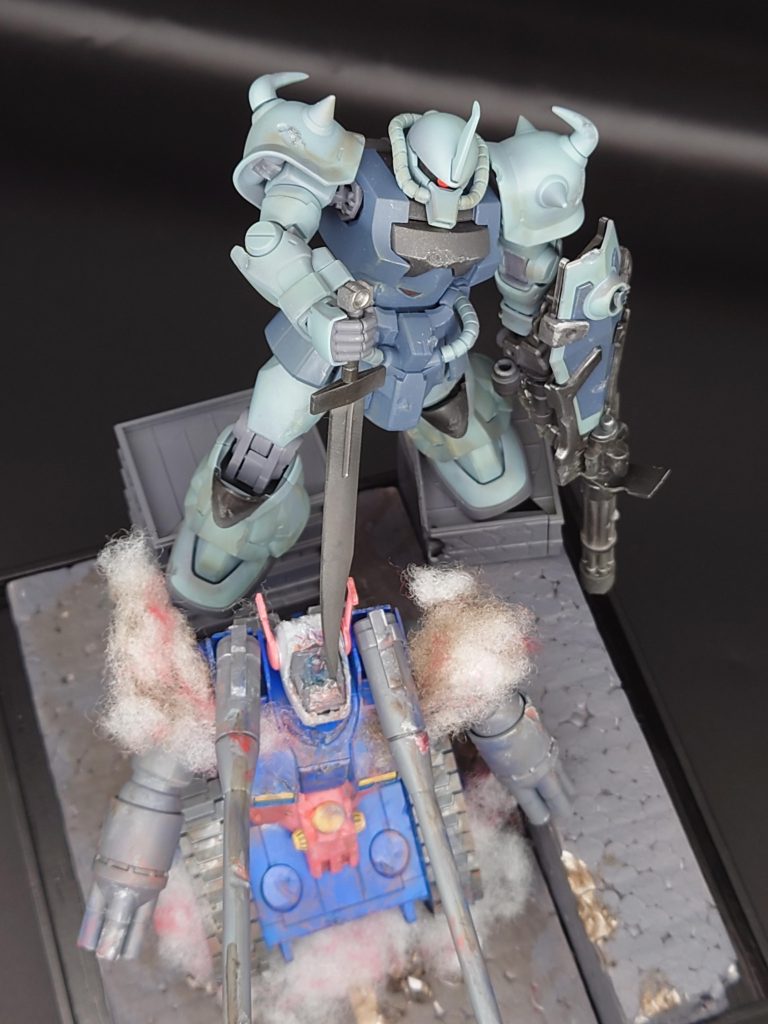 元旦にガンタンク作った勢いで、前に作ったグフカスタムとコラボジオラマに仕上げました