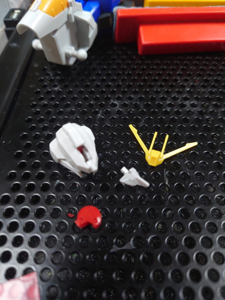 頭部パーツも、上手く後ハメ加工できましたね！