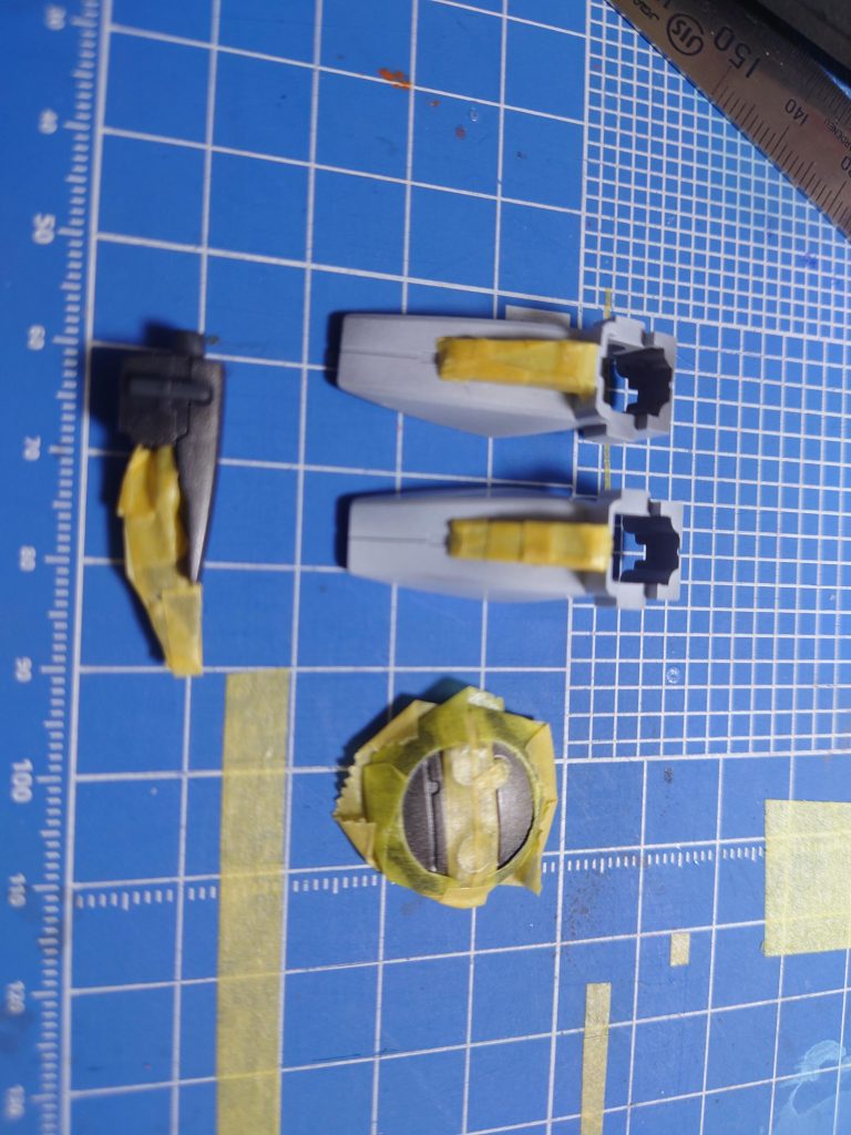HG サイズなので、塗り分け箇所多くてマスキングテープ多用しました