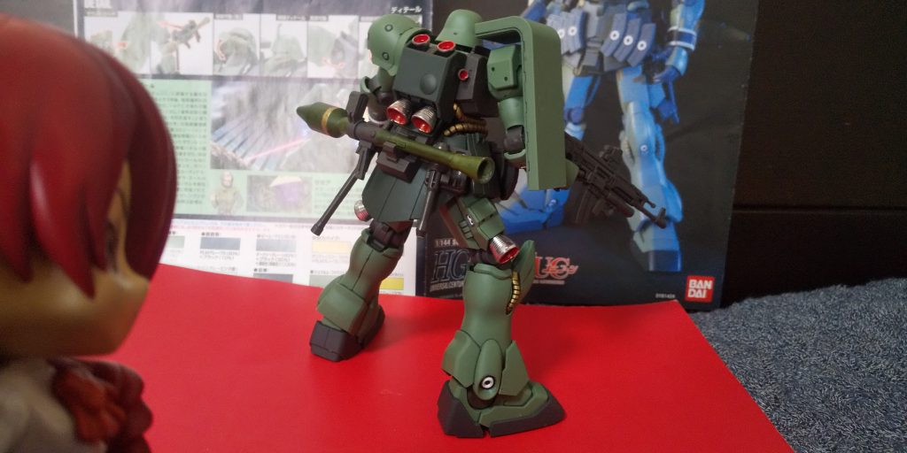 :後ろだ。動力パイプ等の砂色パーツにはGマーカーだ。更に各バーニアには内部には赤で外回りはシルバーメッキMだ。ブリリアント!