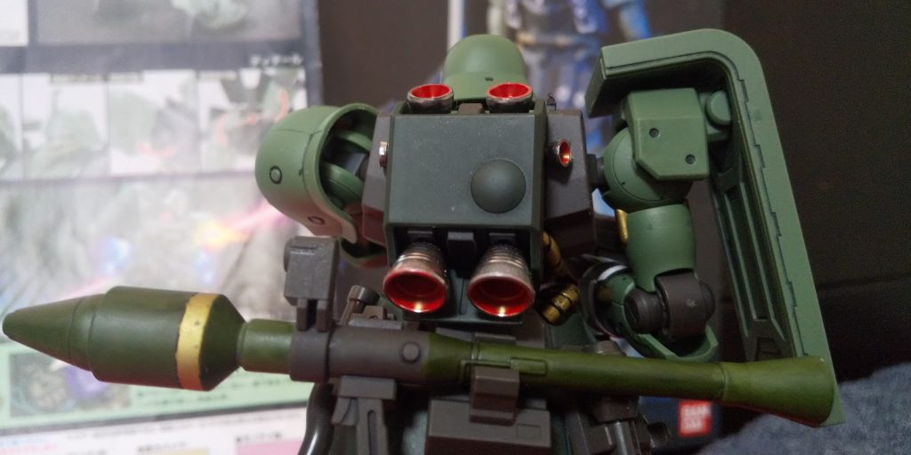 :バーニアのシルバーメッキとレッドの組み合わせはブリリアント!