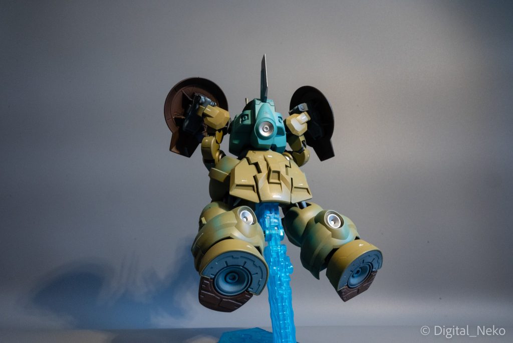 バーニア部分は、ガイアカラーのジュラルミンで塗装して金属感を出すようにしました。