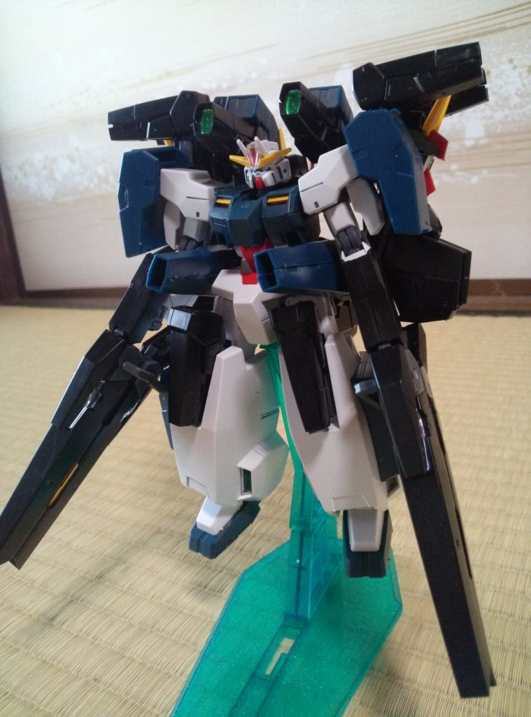 GNHW/3GはHG化されていないのでセラフィムのパーツを無理やりつなげて再現しました