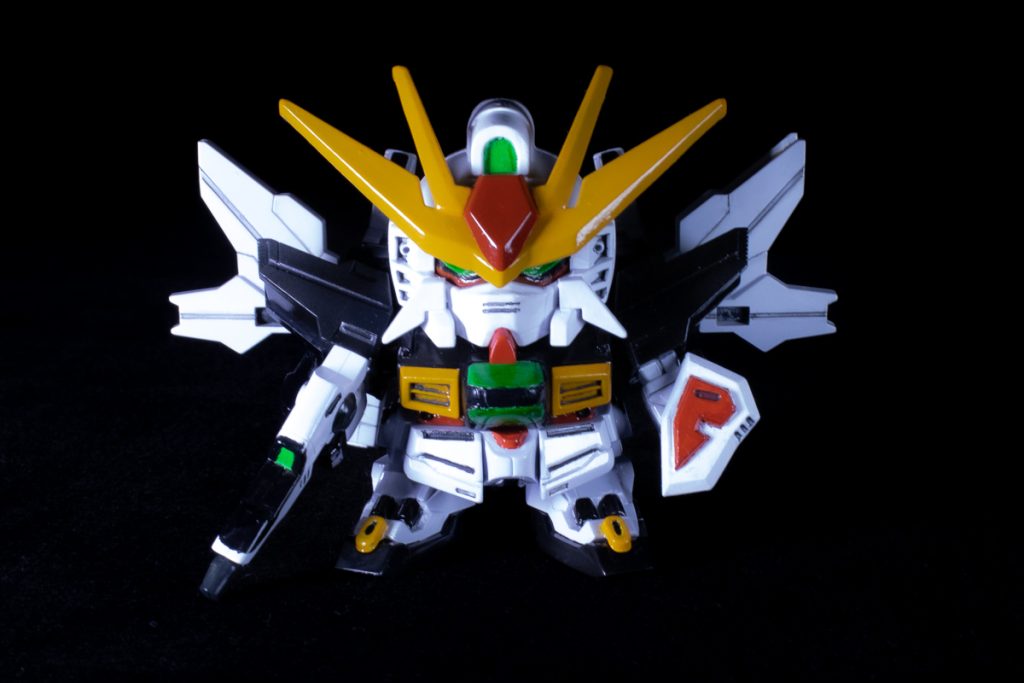 正面デフォルメに合わせて全体的なカラーとスミ入れは強めにしてメリハリを利かせてます。