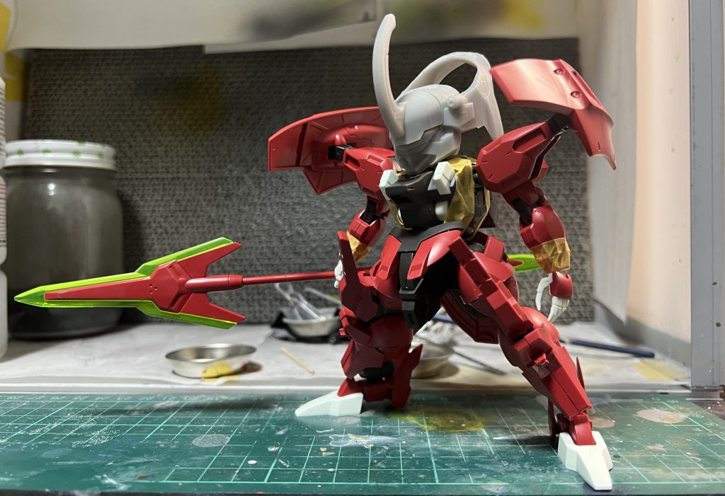 前腕・二の腕も短縮化しています。