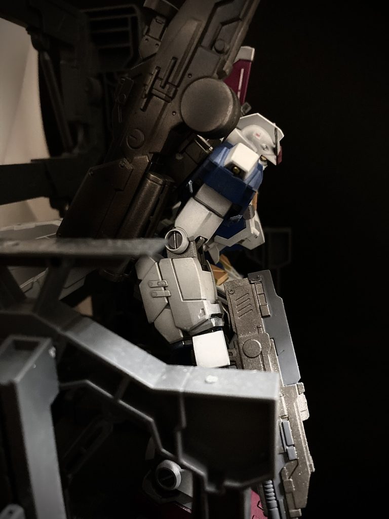 ハンガーから出るイメージで。