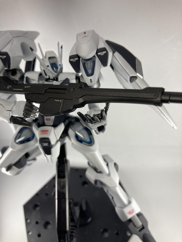 こちらもライフル構えて