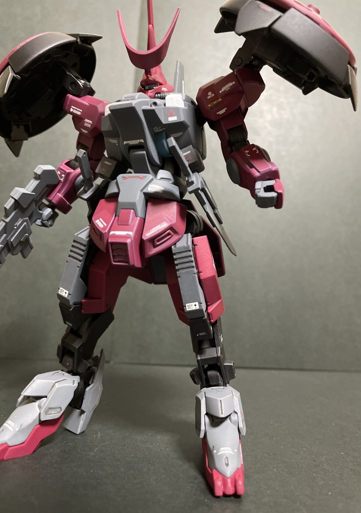 下半身を細くしたのでディランザ軽量型になりました。この改造ならディランザじゃなくてもって思うけど水星コンに投稿したかったので。