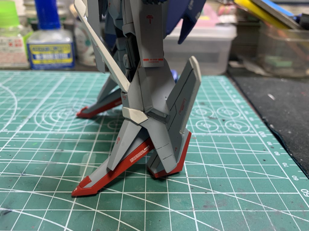 ウイングの位置変更、大型化、膝部延長