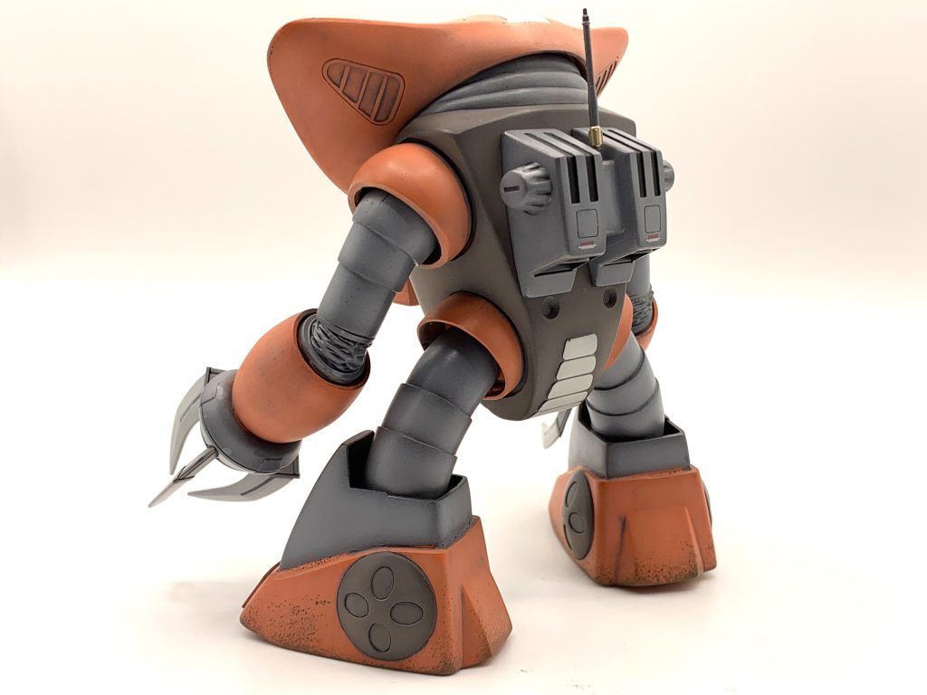 足元に泥汚れを入れて、完成させました。