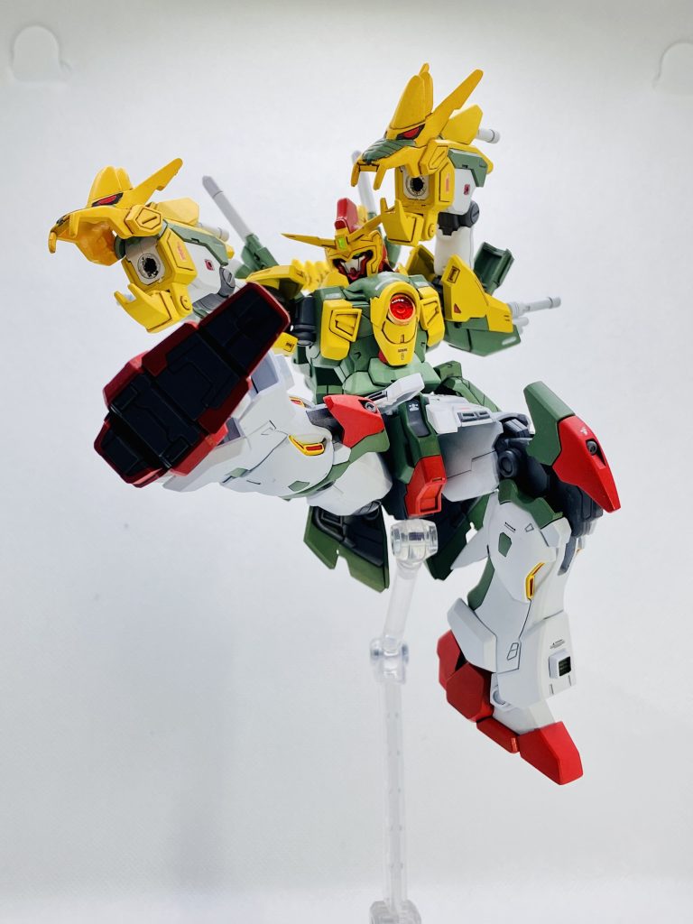 高速無音で活動する事が可能で、地盤や地形の悪さなどは逆に利用して攻める