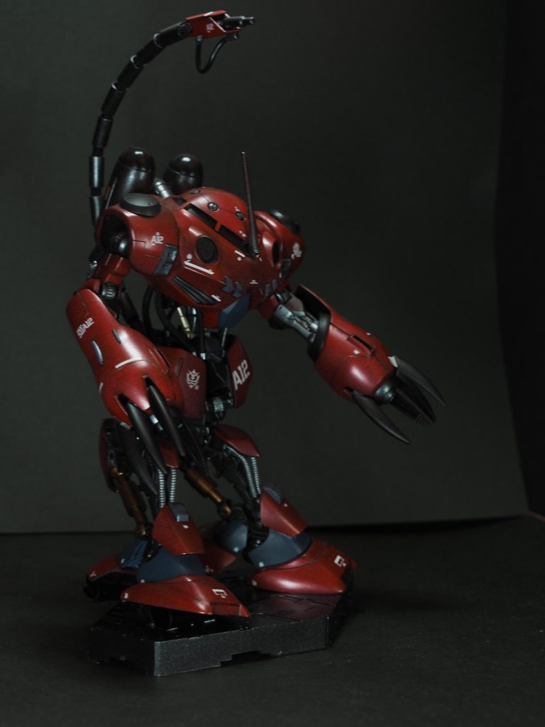 反対側。失敗したのが、地面に接した時の足の角度考えずに足首部分を接着してしまったこと。いろいろ作りは粗いですが、とりあえずイメージ通りに仕上がったので満足です。