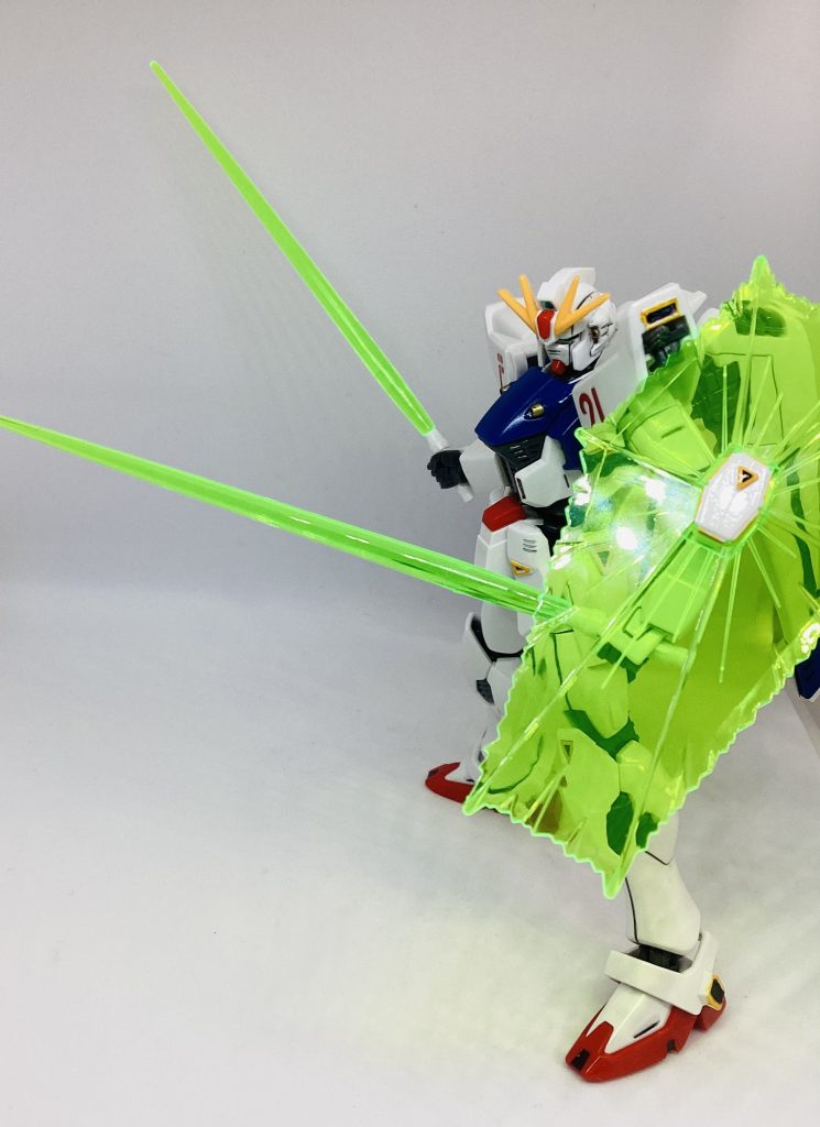 サーベルのグリップが大変甘いです。