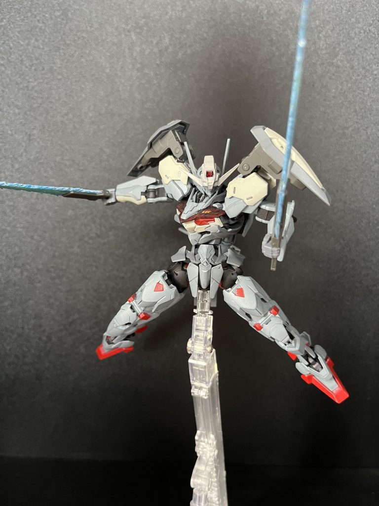 ビームトーチ2本持ちです。肩バインダー(ディランザのやつ+エクシアのやつ)に格納。