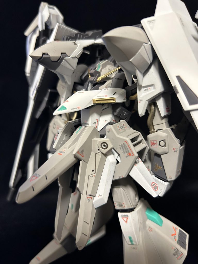 アップグレーとホワイトで機体色を明るめにし、プロト感を出しました。