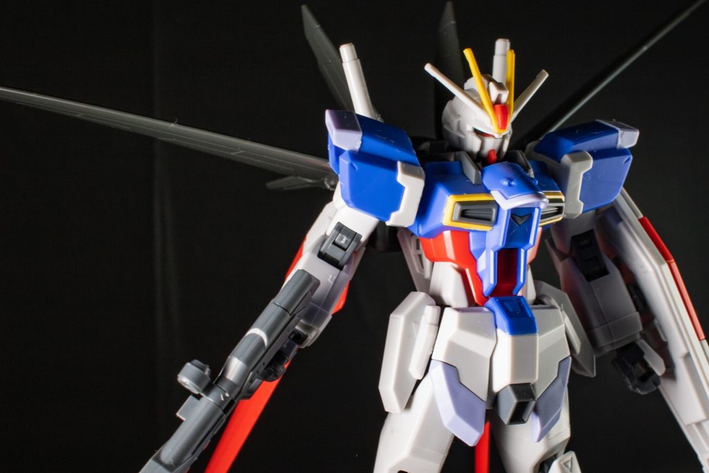 いいですよね、フォースインパルスガンダム。ガンダムらしく、かつスタイリッシュな作りが好き。