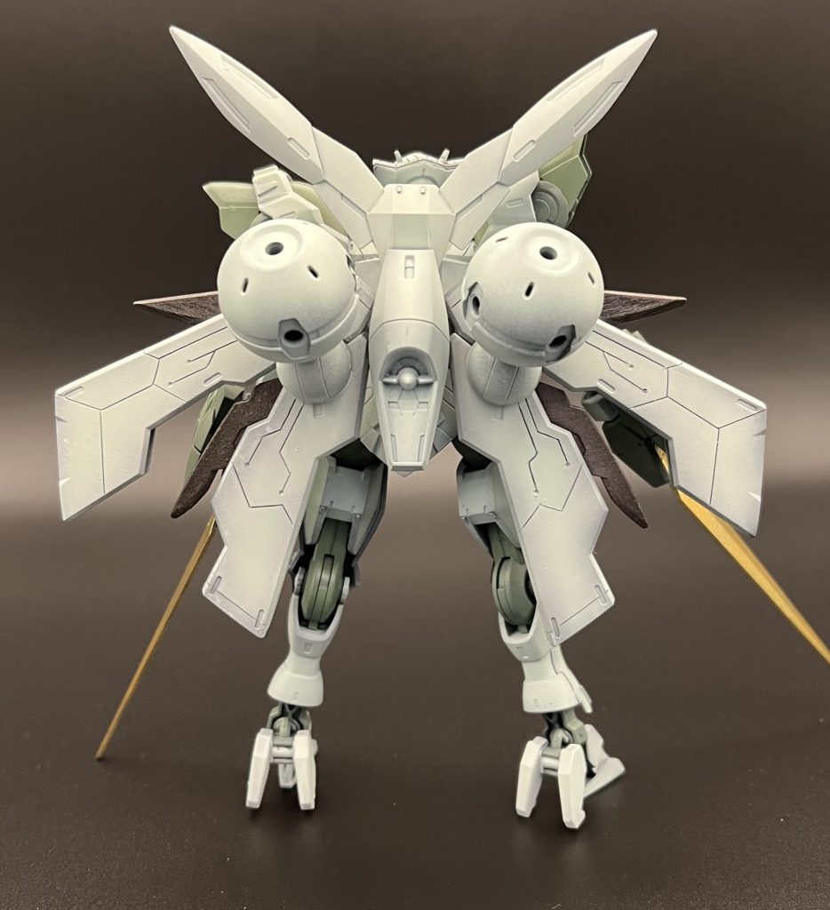 背部ユニットの情報量が物足りなかったので少しデザインを追加しています。