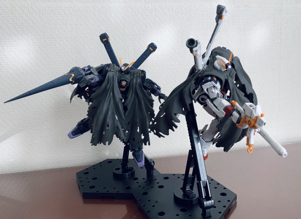 ポーズがマンネリ化したら、付属武器をふんだんに使って色々な絡め方をさせていく予定です。最後までご覧いただき、ありがとうございました!!