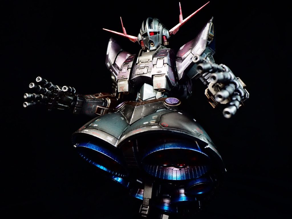 箱のメインのポージング👍元のカラーをなるべく意識して、ジオングを台無しにしないように調色した…はず!笑