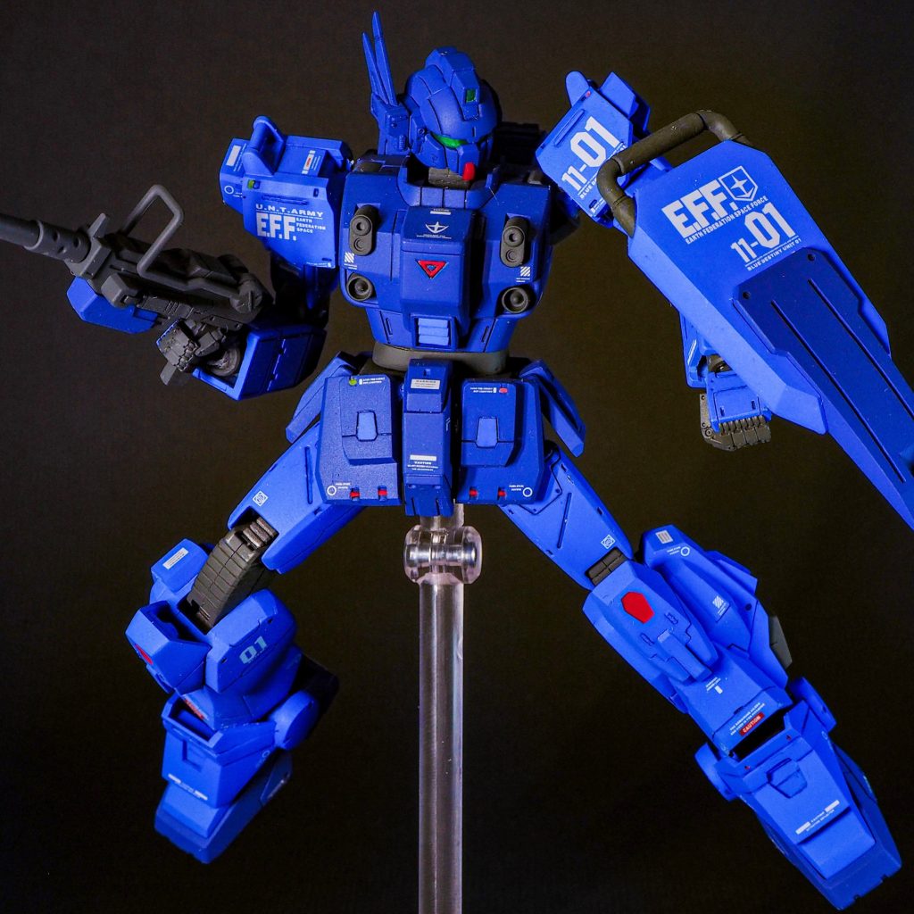 リア同様、フロントアーマーも上下方向に短縮化しています。幅方向には若干幅増ししています。