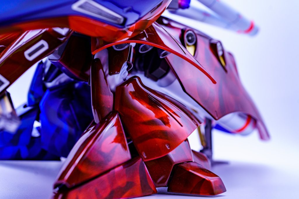 カーモデルのように高い番手やコンパウンドによる鏡面仕上げをしました。