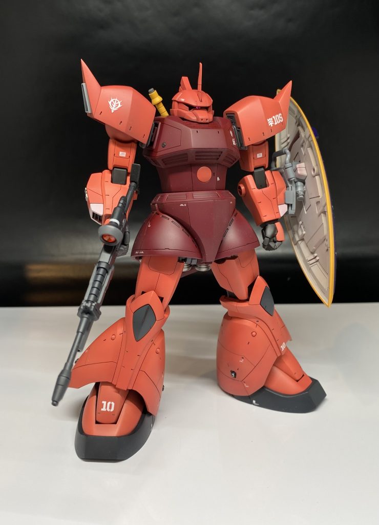 角度によって表情が変わるゲルググ は面白いです。