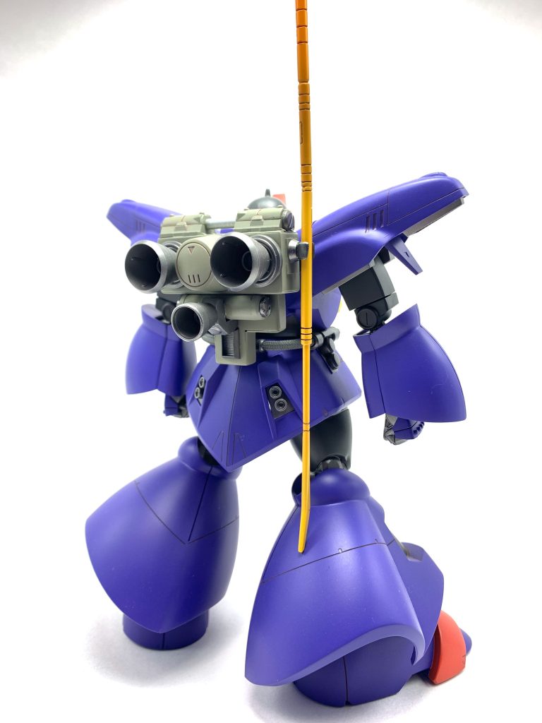 バックパックはプラ材で自作してみました。イメージは説明書に載ってたイラストから。ナギナタのマウントも出来るようにしました。