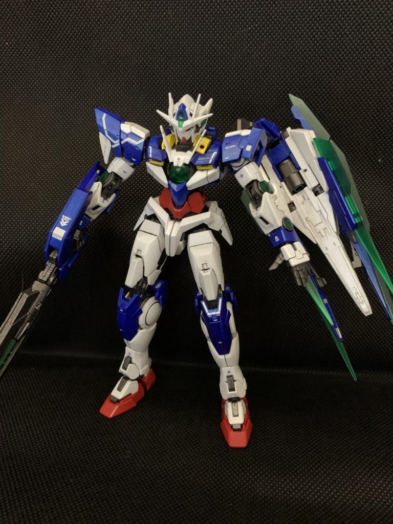 カラーレシピ青:Mr.カラーのメタリックブルー白:アクリジョンベースホワイトにパールホワイトをスプレーで吹きかけてます。関節:アクリジョン焼鉄食