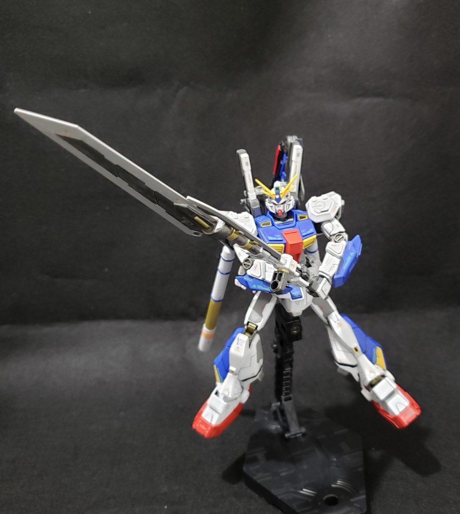 対艦刀は両手持ち。