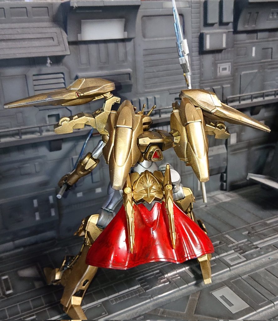 黄金騎士ファラクト–4枚目/制作者：アレス