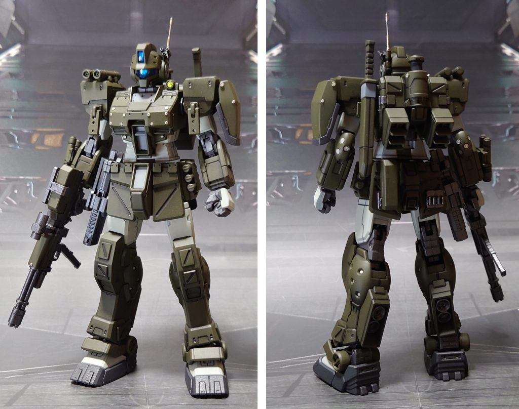 ジム・スパルタンの前後ろ。■塗装工程緑:黒サフ→オリーブドラブ→つや消し白:黒サフ→ガルグレー→つや消し黒:黒サフ→連邦グレー→つや消しグレー:黒サフ→ニュートラルグレー→つや消し関節等、武器類グレー:黒サフ→ブライトガンメタル→つや消しミニガン本体色等黒:黒サフ→ガンメタル→つや消しナイフ刃:黒サフ→ブラック→メタルシルバー→光沢ポリキャップ:PPプライマー→ブライトガンメタル→つや消しクリアパーツ:光沢ビームサーベル刃:根本にMSホワイト→先端にメタリックレッド→蛍光ピンク金属パーツ:つや消しセンサー類:市販のプラ素材、シール素材を使用(トップコート後に実施)その他部分塗装、墨入れ:ガンダムマーカー各種(つや消し前に実施)