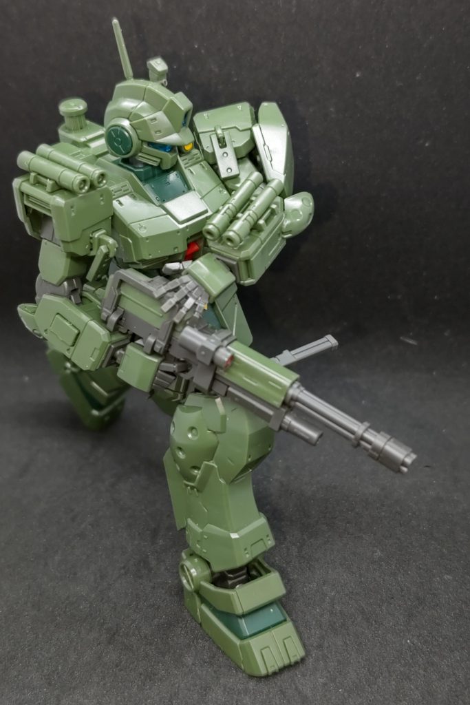 マガジンを横に倒す形でリロードシーンを表現したりもできます。