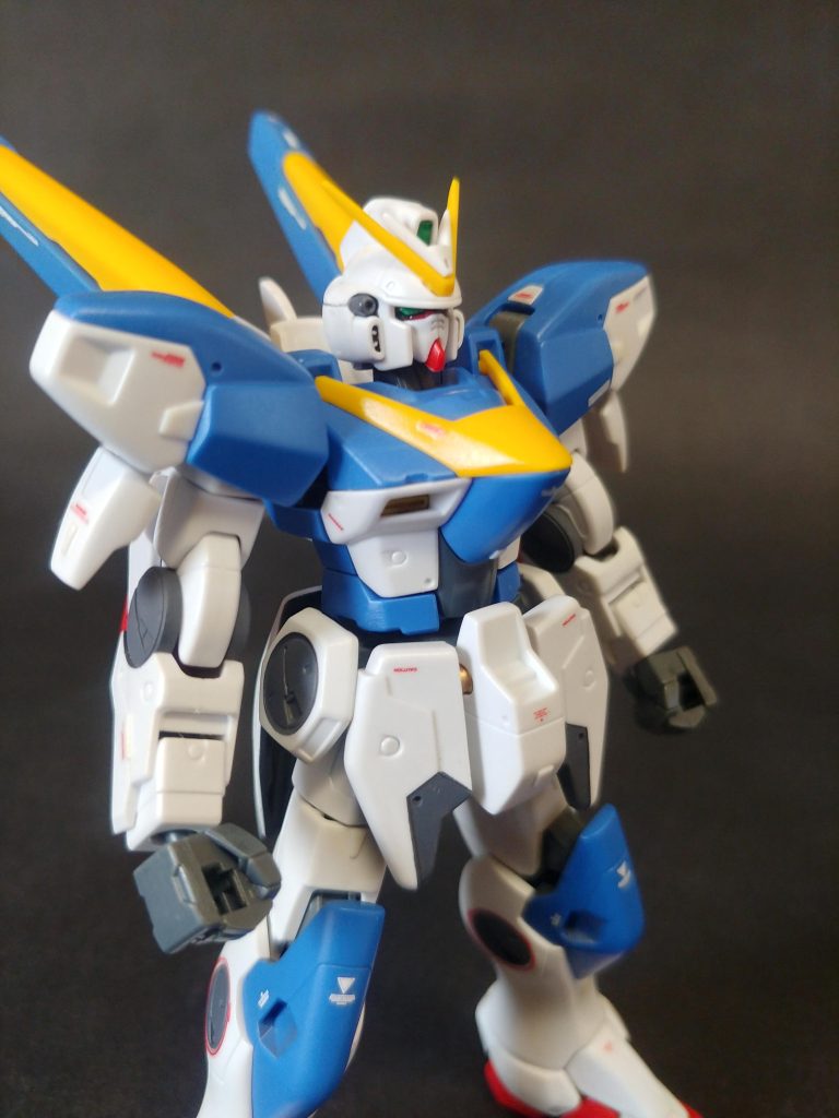 ほぼほぼ成型色で塗り分けは完璧でしたのでコーションシールとポイント塗りでしあげました。