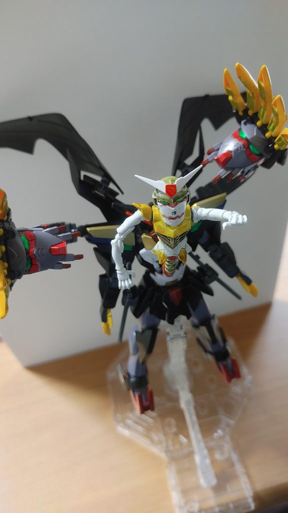 まだあんのかよ…！隠し球…！イッカクがドリルしてきた時はホラー映画さながらビビりましたモチーフはユニコーンガンダムっぽいですが、ガンダムヘッド風にカラーリング