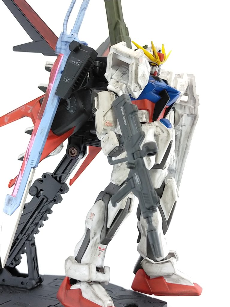 仕上げについてはEGと同じ。部分塗装→デカール→リアルタッチマーカー→拭き取り→無光沢トップコート。