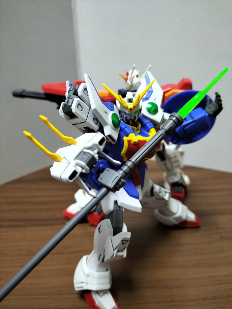 この前作ったヘビーアームズと並べましたo(`・ω・´)oなんか、トロワが五飛に女はお前以上に傷つきやすいんだ…って言ってたあのシーン、あのセリフ好きですし若干スルー気味の五飛も良かったですꉂꉂ(>ᗜ<*)まぁ、ガンプラの出来に関してはまだまだ修行が必要なんで頑張ります( ﹡・ᴗ・ )b