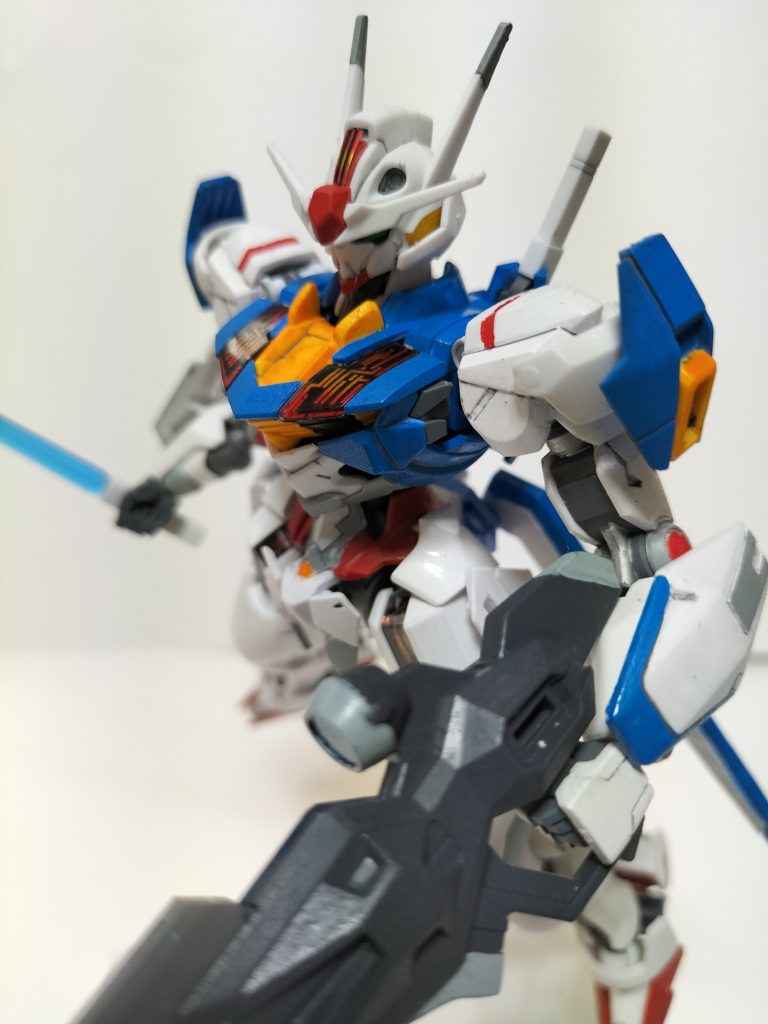 通常エアリアルにすぐ戻せます。スレッタも安心です。ヤクトは狩りとかって意味らしいですが、プロスペラさんはこの機体でいったい何を狩ろうとしているのやら・・・