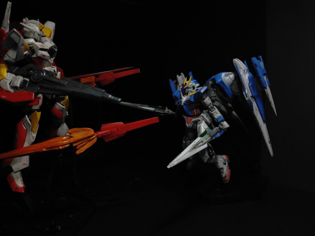 エフェクトパーツも中古ショップで在庫があり購入。リボーンズガンダムのファンネルにつけようと話をしていたら、ファンネルじゃなくてファングね。と言われて、そう言えばそうだったなぁと思いだし。