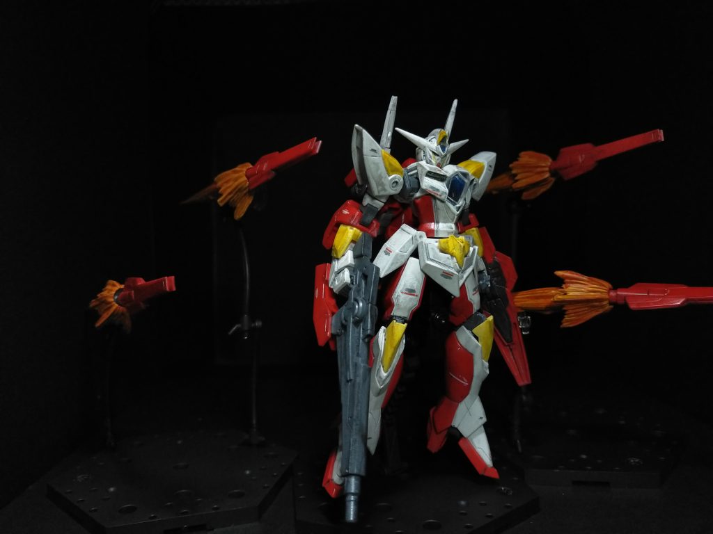 リボーンズガンダムはテレビ版では15分位しか出番が無かったみたいですがなかなか印象深い機体でした。