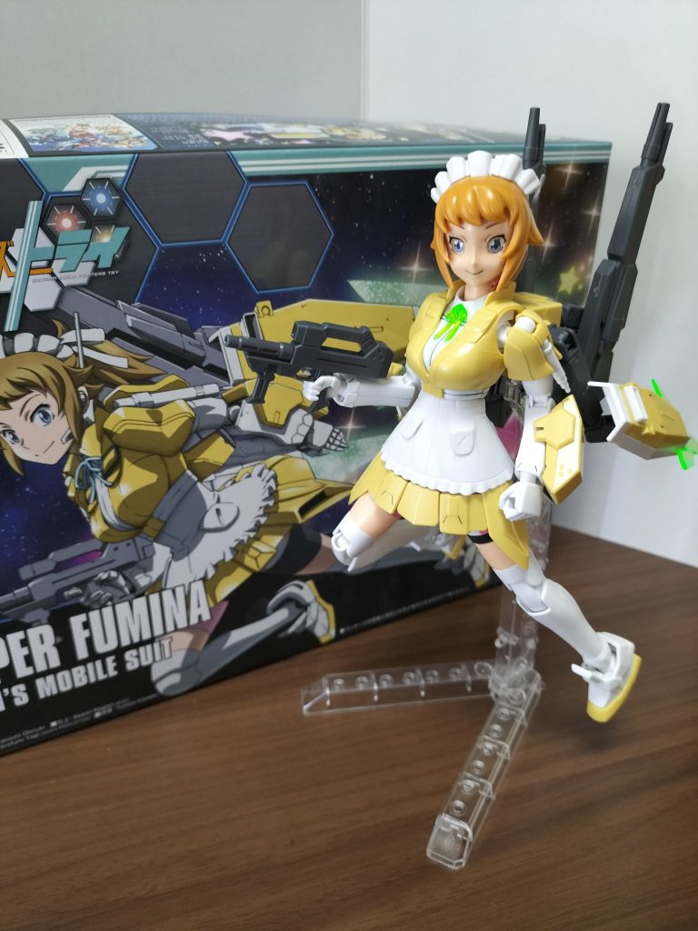 武装するとこんな感じです(; ・`д・´)最初バンダイさんの悪ふざけだと思って組んでましたが…バンダイさんは本気です!たぶん変態です!(; ・`д・´)ところどころパーツに女の子らしさを感じます(; ・`д・´)