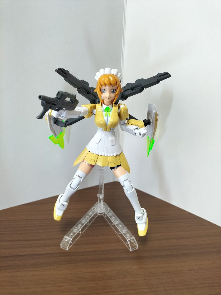 武器展開、ちゃんとガンプラしてます(; ・`д・´)初心者の私には難易度ちょっと高かったです( ´ཫ`)よくわかんない素材のパーツとかあって私にはスミ入れとかむずかったです( ´ཫ`)